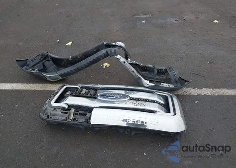 2015 Ford F-250 Lariat z USA, uszkodzony, nr VIN 1FT7W2BT5FEB94911